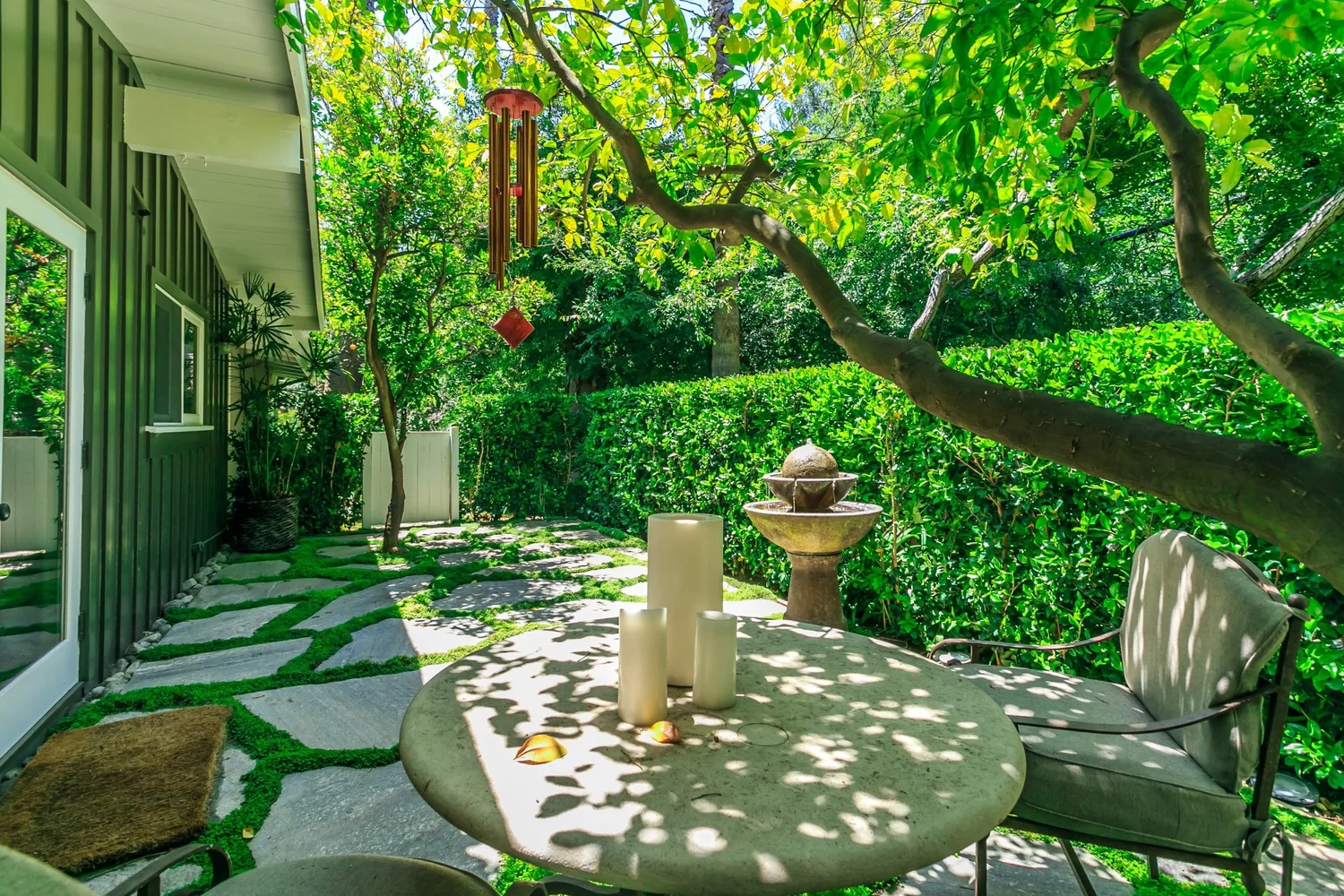 California Ranch — interior view