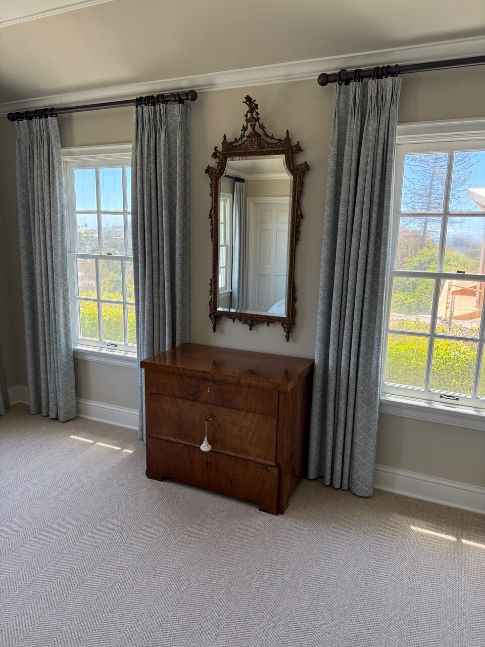 Classic Colonial — interior view