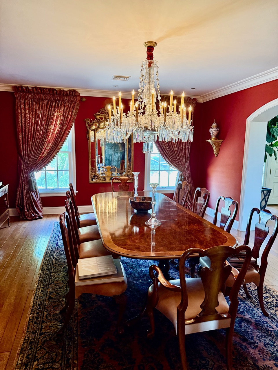 Classic Colonial — interior view