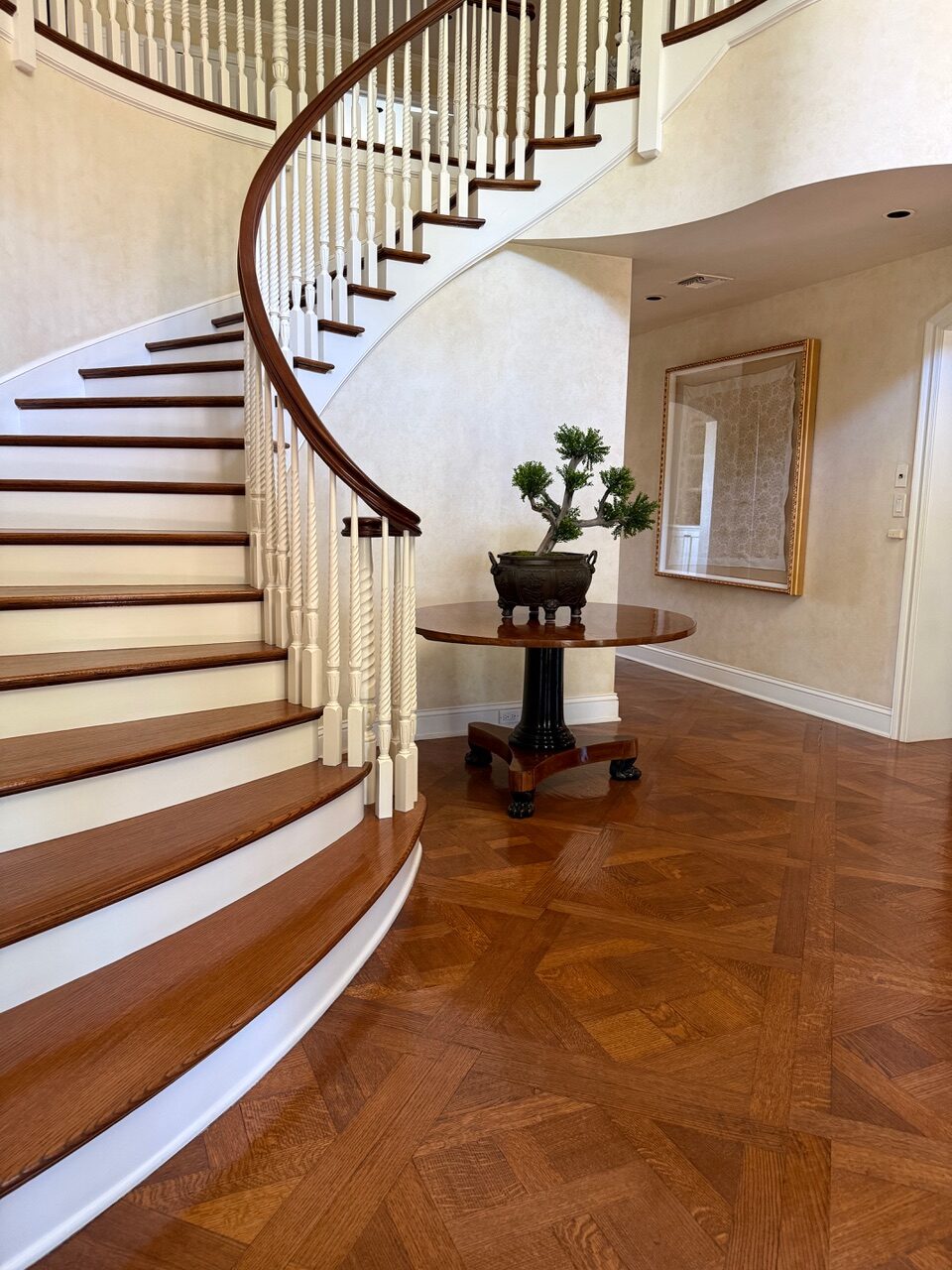 Classic Colonial — interior view