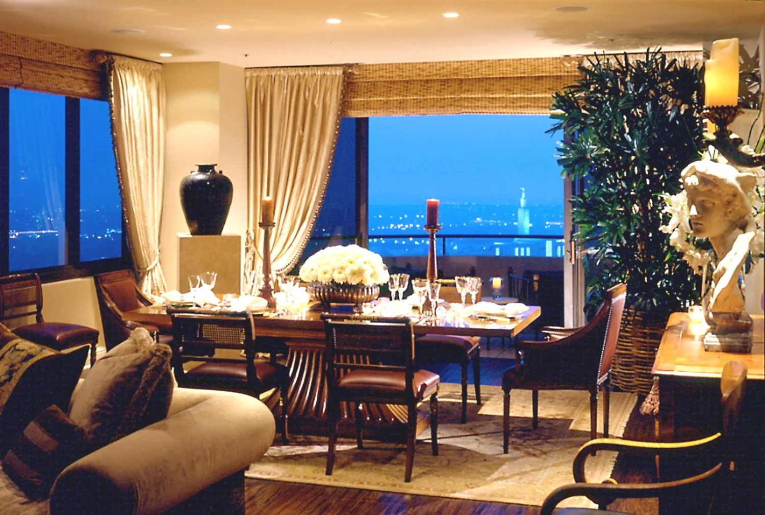 Wilshire Condominium — interior view